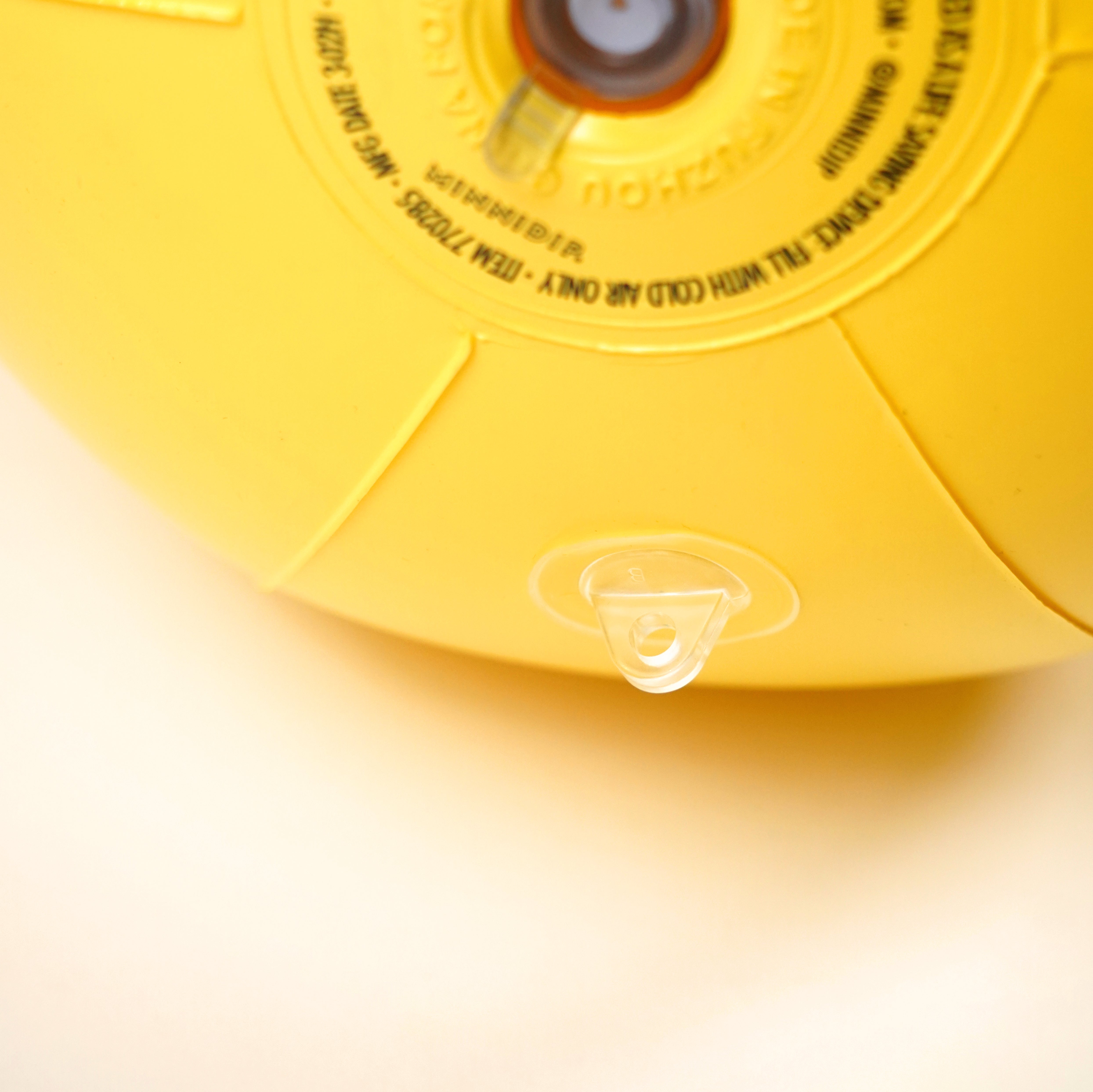 the STRIPED LIMONE Garland Arch Sprinkler