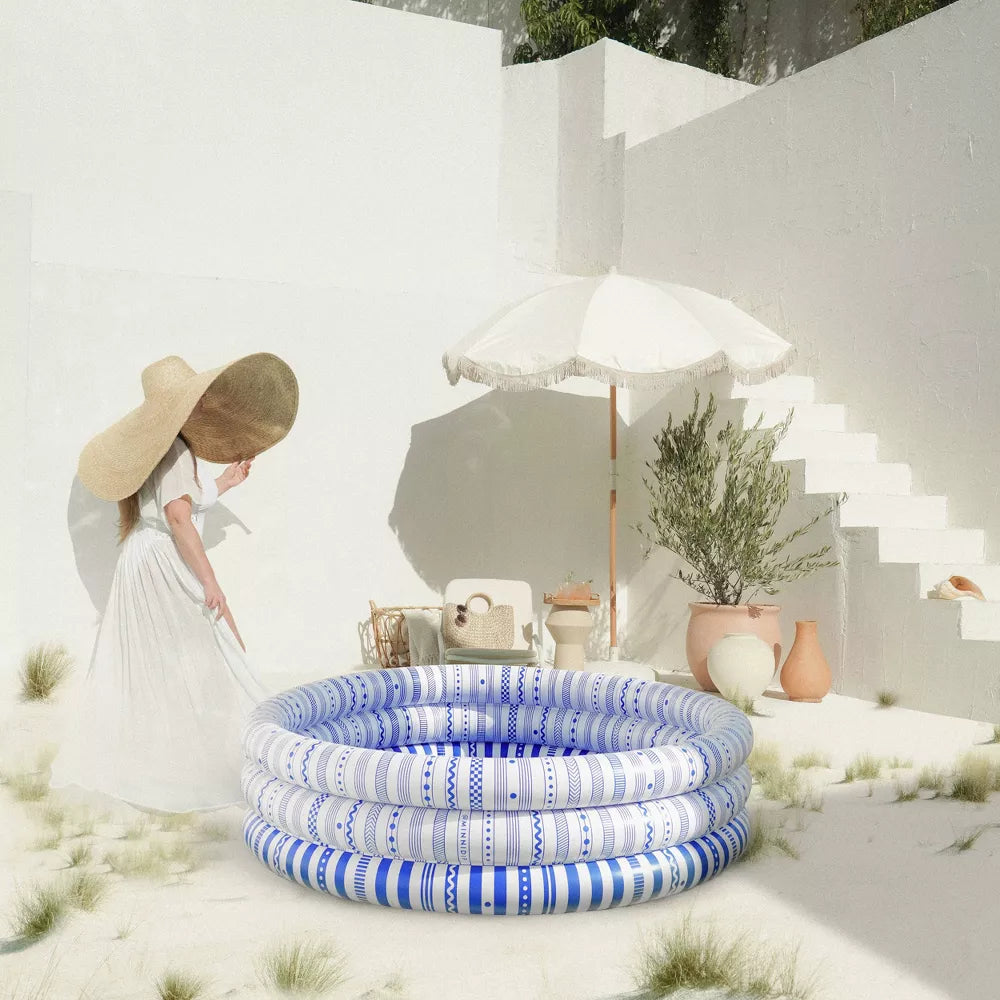 the NAUTICAL STRIPES luxe inflatable pool