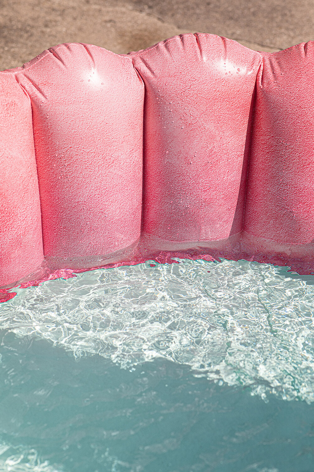 the CONDESA Luxe Inflatable Pool