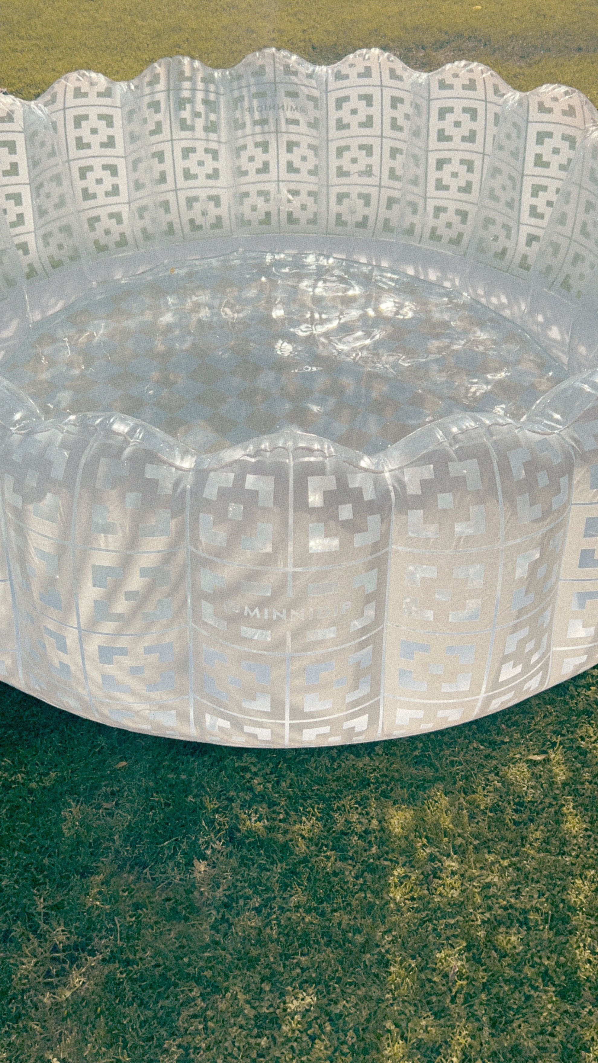 the BREEZEBLOCK Luxe Inflatable Pool