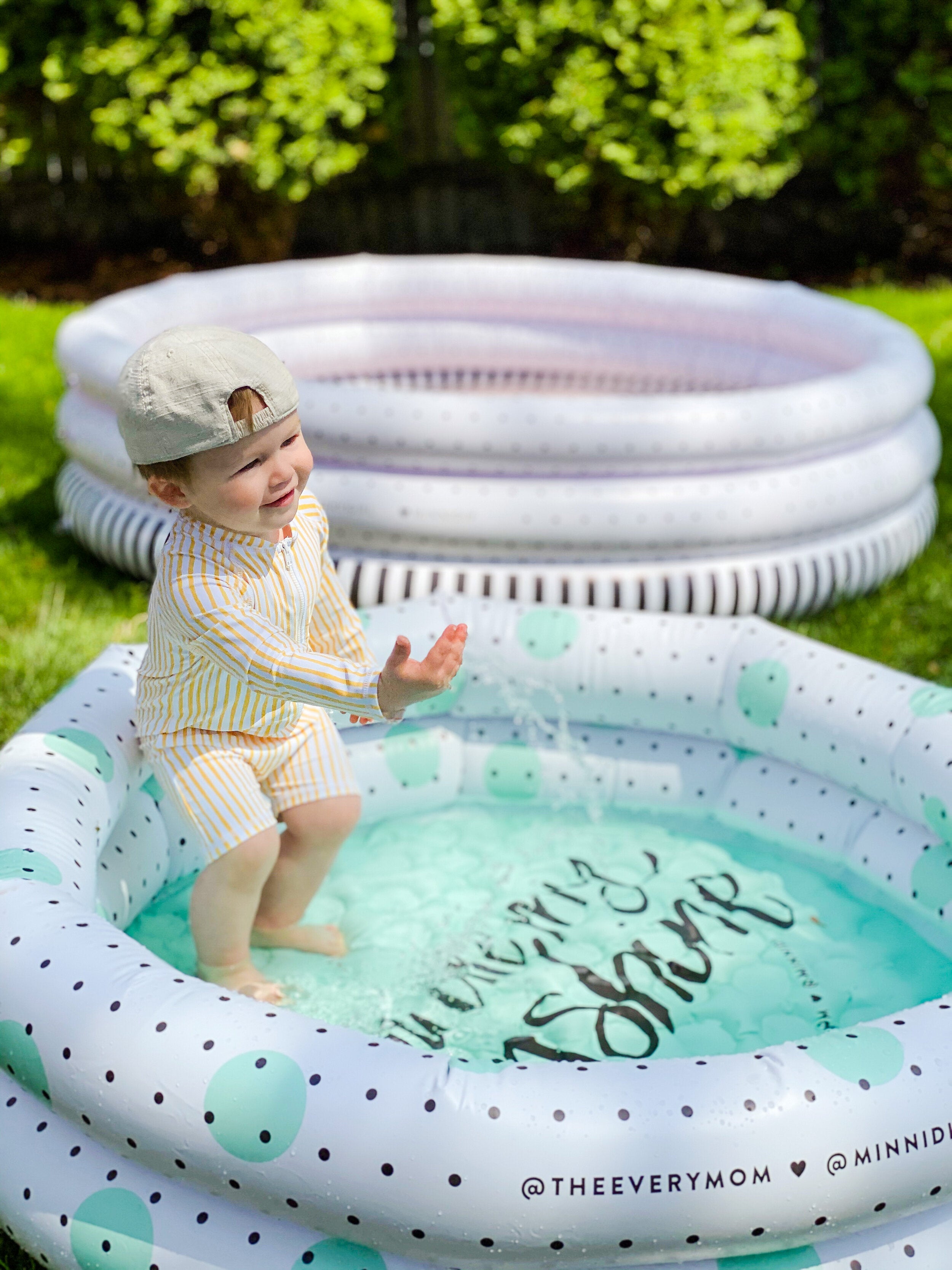 the MINNIDIP x EVERYMOM Minni-Minni Luxe Inflatable Pool