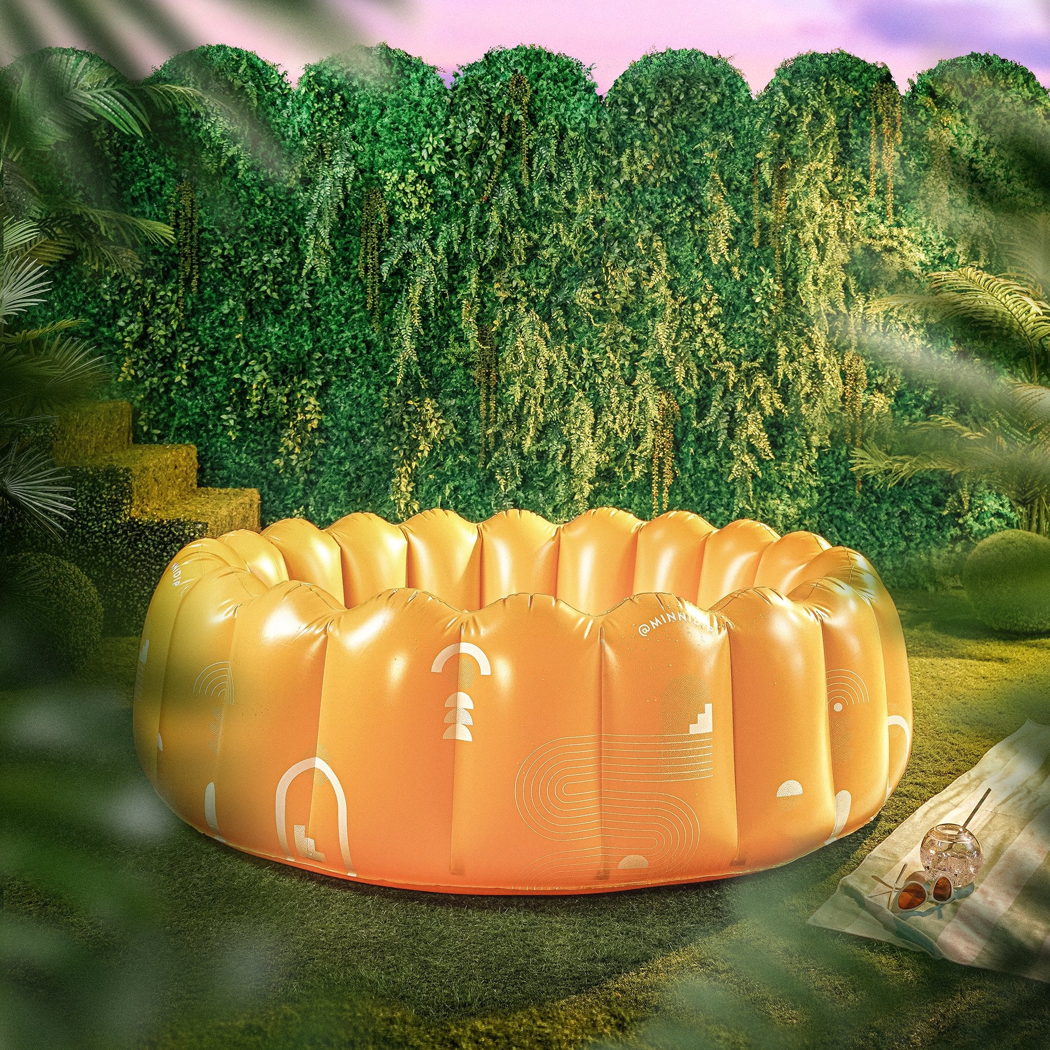 the SUNWASHED MARIGOLD luxe inflatable pool