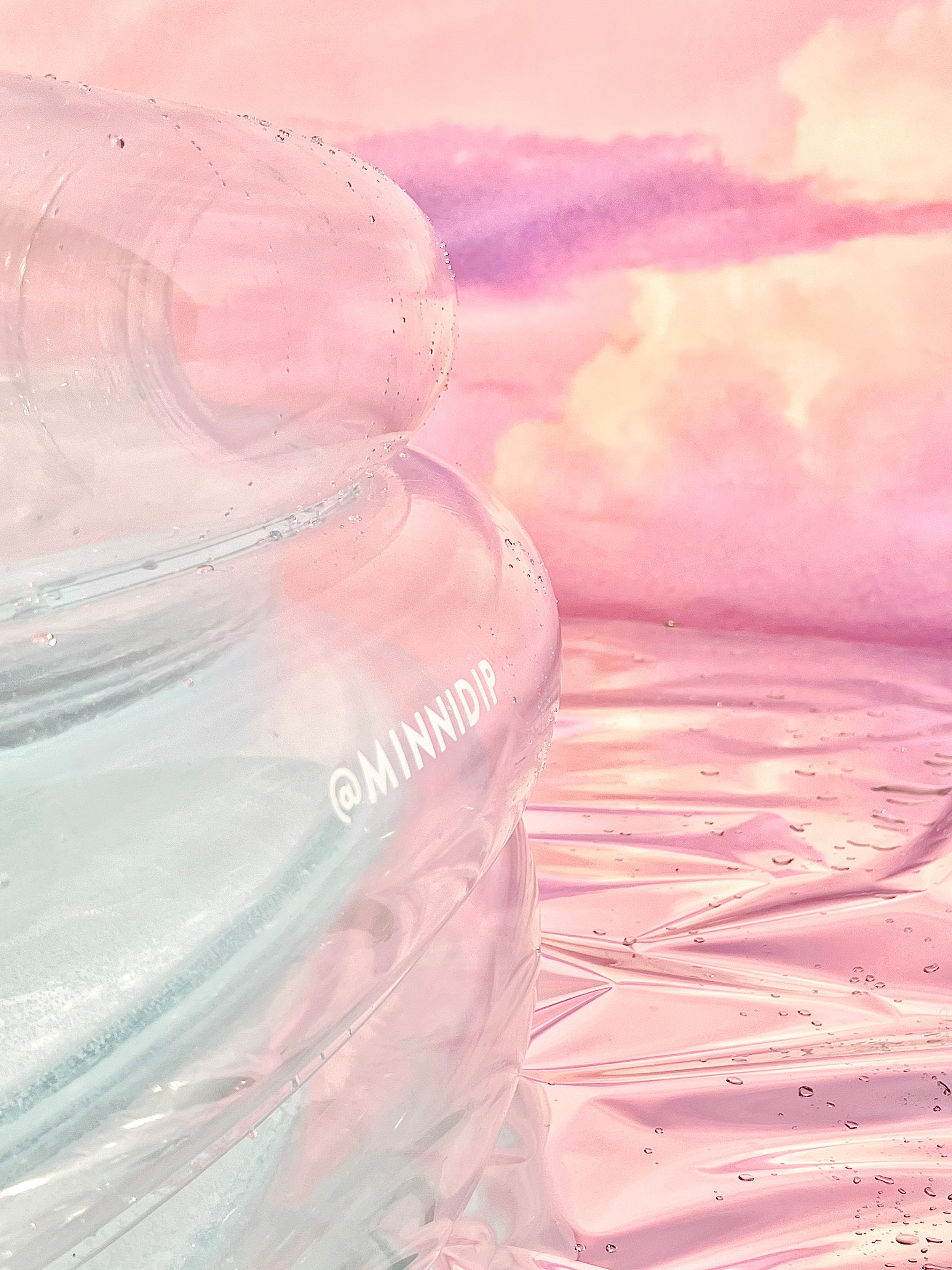 the B(AIR)LY THERE™ luxe inflatable pool