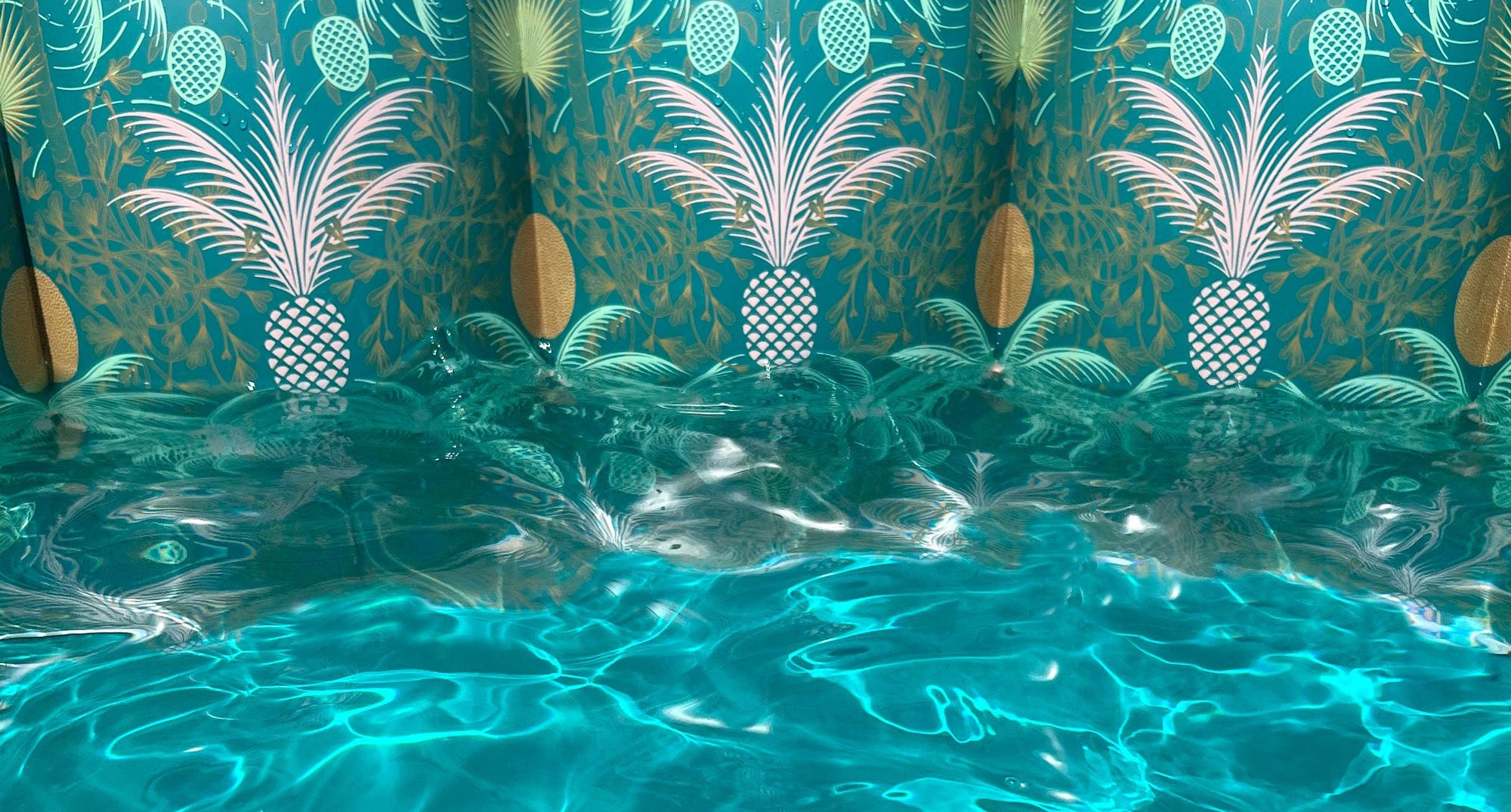 the MARRAKESH Luxe Inflatable Pool