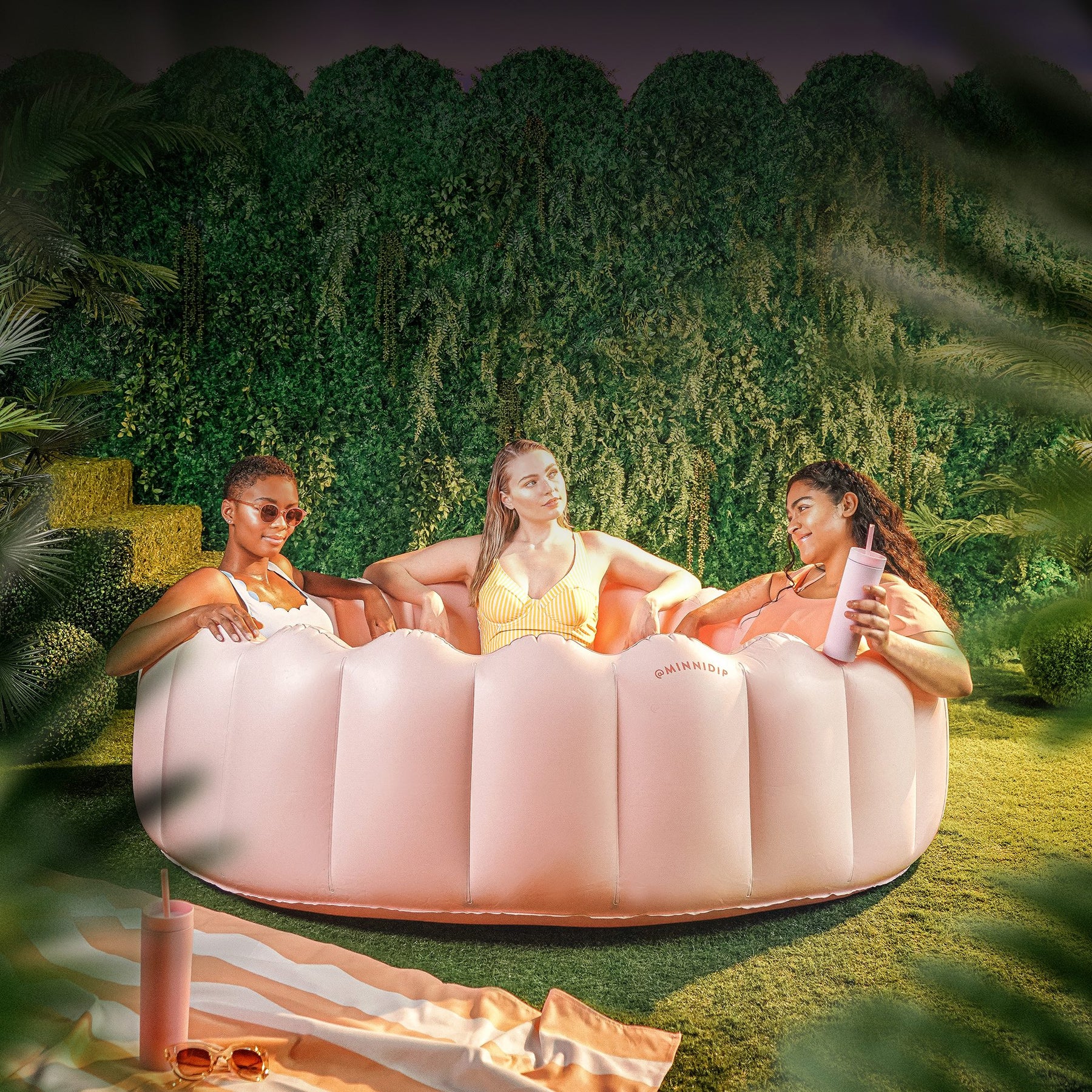 MINNIDIP is the original modern inflatable pool created by Emily Vaca