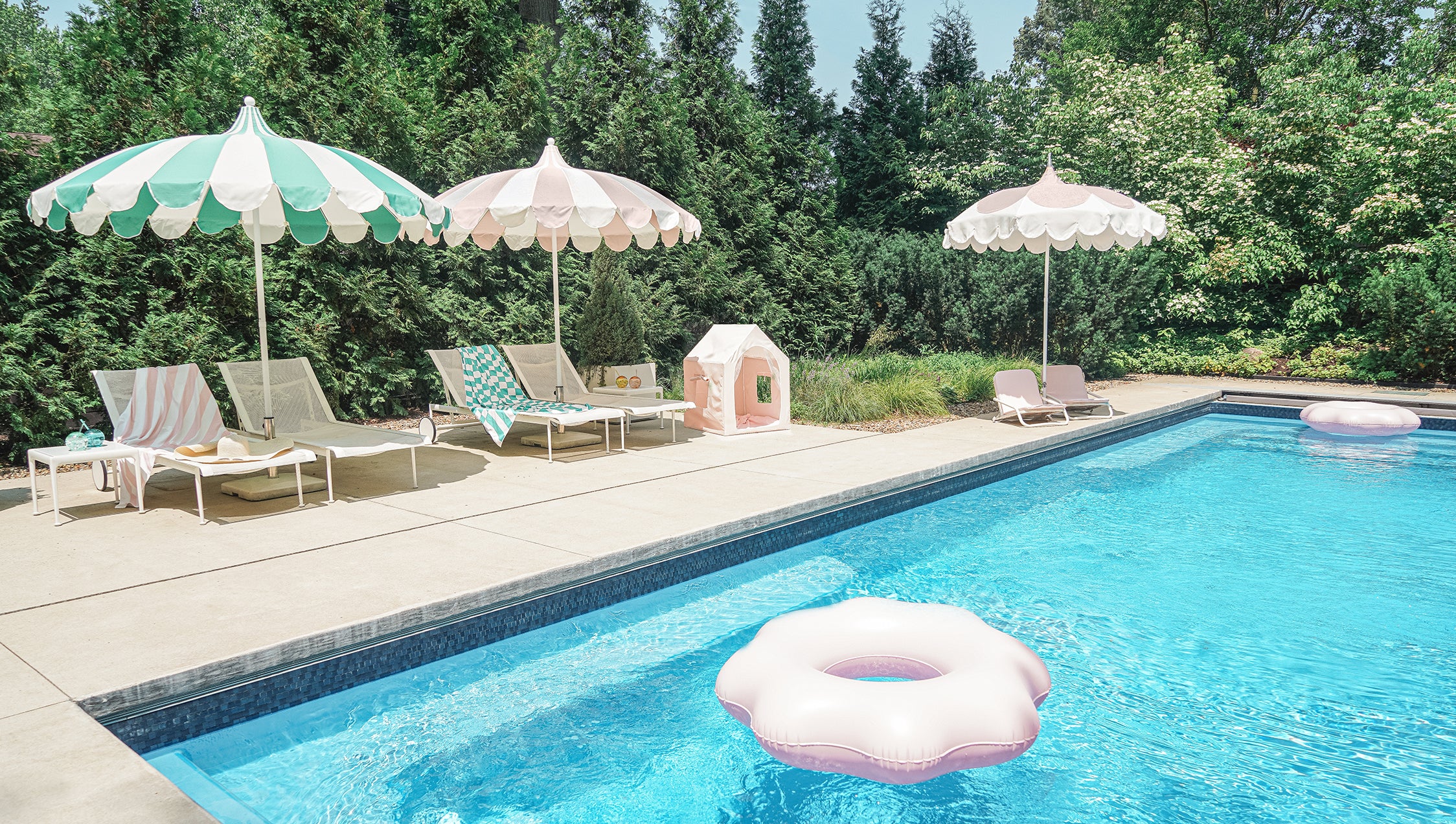 Summer Club Inflatable 5.5ft 3 Ring Adult Pool- Garden of Blossoms Print 