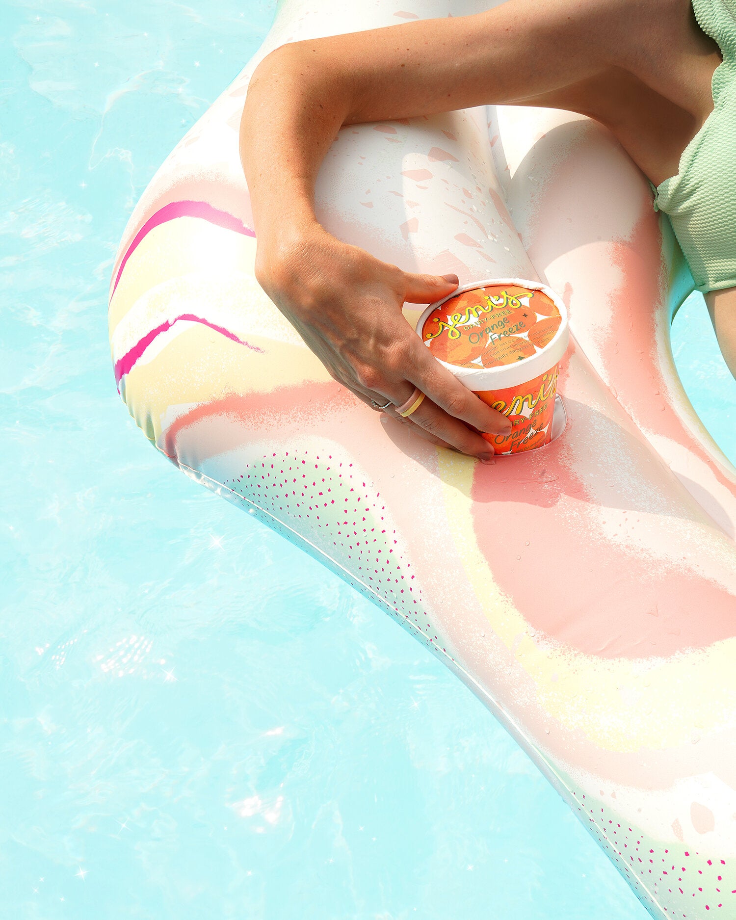 the MINNIDIP x JENI'S Pool Party in a Box: Float Edition