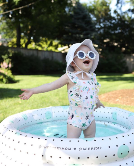 the MINNIDIP x EVERYMOM Minni-Minni Luxe Inflatable Pool